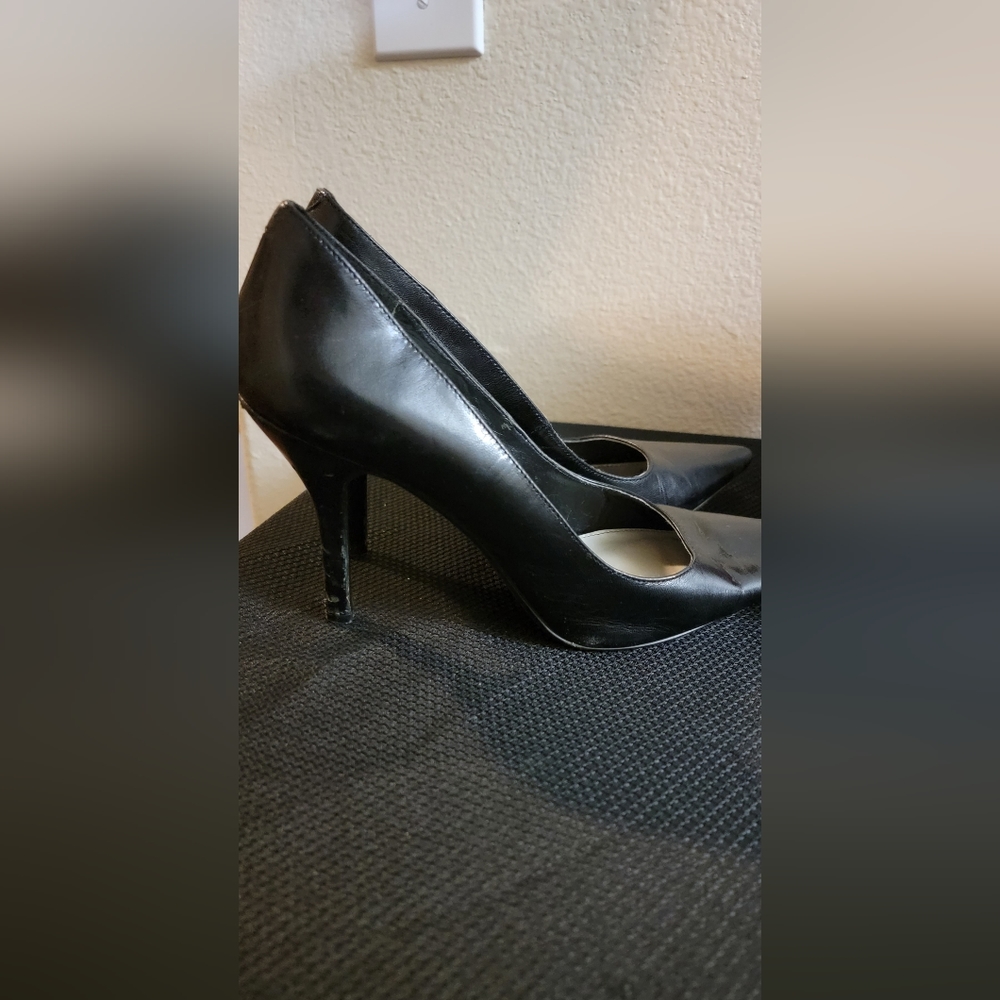 Heels - Picture 2 of 2